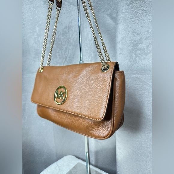 Michael Kors Fulton Pebble Leather Shoulder Flap Bag Brown One Size - Picture 3 of 15